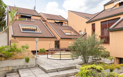 Fano Suite Apartment: Pianta, Cielo, Costruzione, Proprietà, Finestra, Nube, Casa, Lotto, Architettura, Urban Design