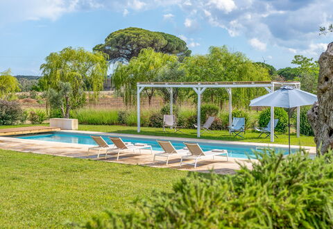 Villa Monamu: Nube, Acqua, Pianta, Cielo, Azzurro, Botanica, Piscina, Albero, Paesaggio Naturale, Shade