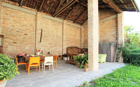 La Casa Dei Nonni, House With Private Pool, Torino: Pianta, Tavolo, Proprietà, Mobilia, Vaso Di Fiori, Legna, Sedia, Interior Design, Costruzione, Mobili Da Esterno