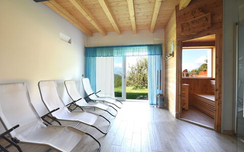 Baita Tersilia Mountain And Lake, Veneto: Mobilia, Proprietà, Costruzione, Pianta, Finestra, Legna, Sedia, Interior Design, Pavimento, Pavimentazione