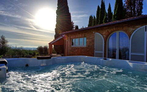 Casa Andrea: Cielo, Acqua, Nube, Costruzione, Pianta, Finestra, Albero, Piscina, Luce Del Sole, Casa