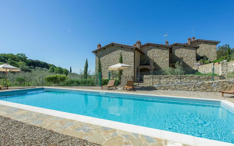 Casa Minuccia: Acqua, Cielo, Proprietà, Pianta, Azzurro, Piscina, Costruzione, Materiale Composito, Shade, Immobiliare