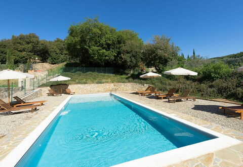 Casa Minuccia: Acqua, Proprietà, Pianta, Mobilia, Cielo, Piscina, Azzurro, Shade, Sedia, Mobili Da Esterno