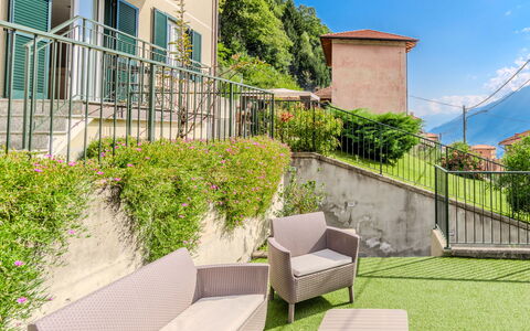 Garzeno 606: Nube, Cielo, Costruzione, Pianta, Finestra, Proprietà, Verde, Casa, Lotto, Albero