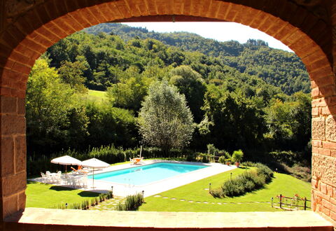 Residence Marino: Proprietà, Piscina, Paesaggio Naturale, Erba, Estate, Architettura, Casa, Albero, Immobiliare, Paesaggio