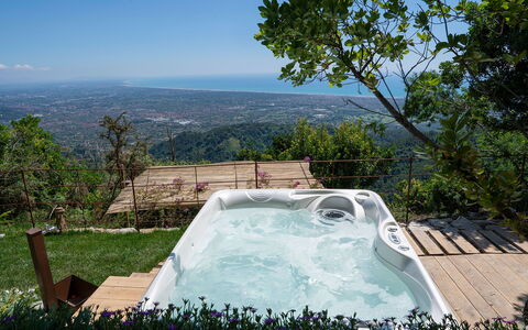 La Casa Sul Forte: Cielo, Proprietà, Pianta, Albero, Paesaggio Naturale, Costruzione, Paesaggio, Acqua, Immobiliare, Tempo Libero