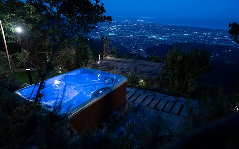 La Casa Sul Forte: Cielo, Pianta, Blu, Albero, Costruzione, Piscina, Shade, Paesaggio, Tetto, Tempo Libero
