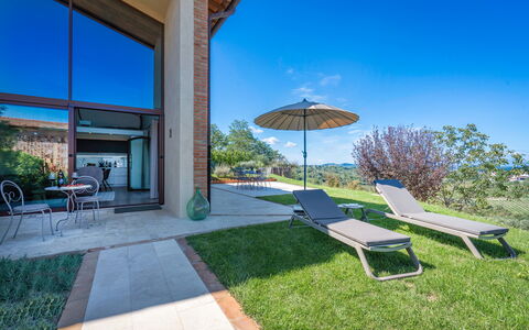 Melaiolo Modern Apartment With Pool, Montaione, To: Pianta, Cielo, Mobilia, Proprietà, Tavolo, Sedia, Azzurro, Shade, Mobili Da Esterno, Architettura