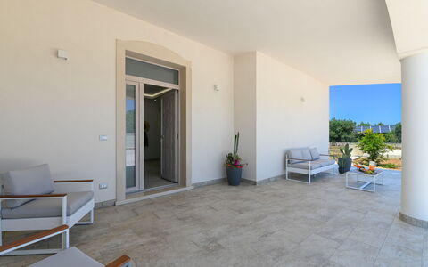 Villa Normanni: Pianta, Pianta Della Casa, Costruzione, Legna, Pavimento, Pavimentazione, Shade, Porta, Latifoglie