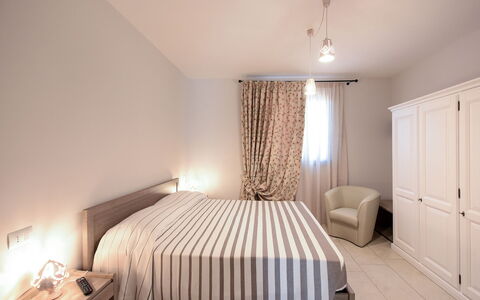 Villa Adriatica Near Ostuni Puglia: Mobilia, Costruzione, Comfort, Legna, Interior Design, Illuminazione, Letto, Shade, Casa