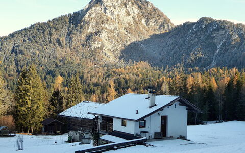 Baita Mountain View Pale San Martino: Proprietà, Cielo, Neve, Montagna, Pendenza, Paesaggio Naturale, Larice, Casa, Albero, Pianta