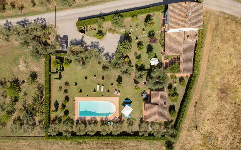 Villa Elena: Casa, Zona Residenziale, Piscina, Lotto, Estate, Insediamento Umano, Casa, Agriturismo, Hacienda