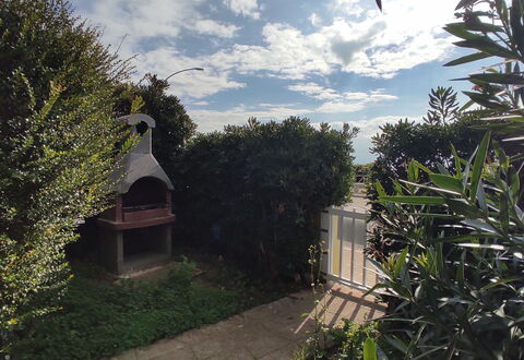 Casa Gavina With Garden Alghero: Cielo, Arbusto, Giardino, Mattina, Luce Del Sole, Landscaping, Cortile, Backyard, Sera