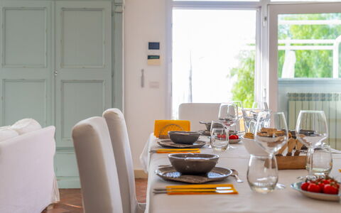 Villa Solemare: Mobilia, Interior Design, Tavola, Tavolo, Sala Da Pranzo, Sedia, Cucina & Sala Da Pranzo Tavolo, Tessile, Casa, Camera