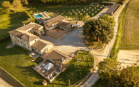 Le Volte, Borgo Campassini, Monteriggioni: Zona Residenziale, Casa, Casa, Estate, Paesaggio, Plain, Lotto, Area Rurale, Insediamento Umano, Villetta