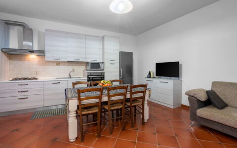Borgo House In Florentine Hills With Pool: Pavimentazione, Interior Design, Pavimento, Mobilia, Cucina, Controsoffitto, Camera, Soffitto, Elettrodomestico Da Cucina, Cabinetry