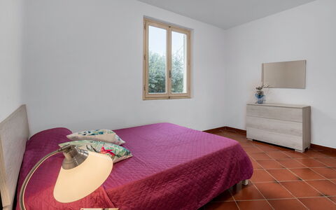 Borgo House In Florentine Hills With Pool: Interior Design, Pavimentazione, Parete, Pavimento, Mobilia, Legna, Camera, Camera Da Letto, Soffitto, Letto