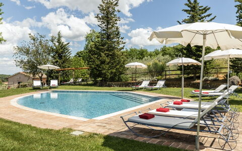 Podere Monti: Piscina, Mobilia, Mobili Da Esterno, Lettino, Ricorrere, Giardino, Sedia, Ombrello, Shade, Eco Hotel
