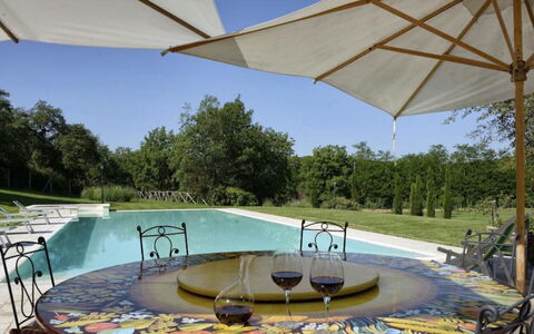 Mulino della Villa: Mobilia, Giardino, Shade, Sedia, Mobili Da Esterno, Giochi D'Acqua, Landscaping, Stagno, Piscina, Cortile