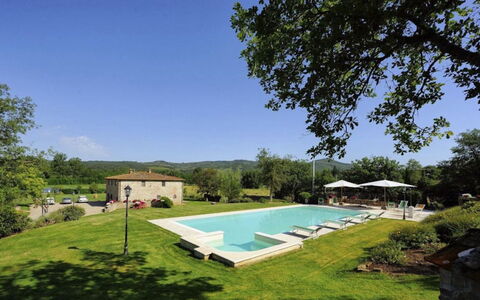 Mulino della Villa: Piscina, Estate, Agriturismo, Mobili Da Esterno, Tempo Libero, Ricorrere, Giardino, Hacienda, Prato, Landscaping