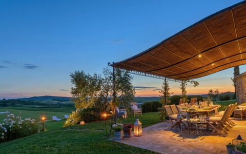 Prugnolo: Paesaggio, Lotto, Mobili Da Esterno, Sedia, Agriturismo, Landscaping, Estate, Eco Hotel, Cortile, Villa