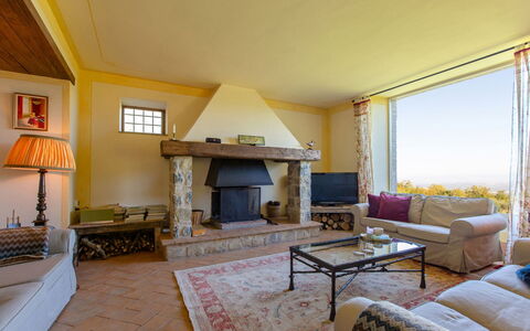 Villa la Felce: Mobilia, Interior Design, Legna, Soffitto, Pavimentazione, Pavimento, Camera, Sedia, Soggiorno, Divano