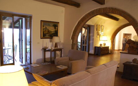 Villa del Lago: Mobilia, Interior Design, Parete, Pavimentazione, Legna, Camera, Divano, Sedia, Soggiorno, Tavolo