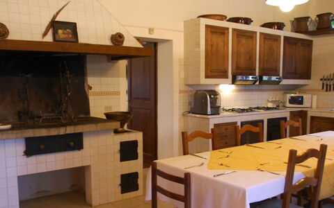 Villa del Lago: Mobilia, Pavimentazione, Interior Design, Legna, Pavimento, Cucina, Soffitto, Camera, Cucina & Sala Da Pranzo Tavolo, Sedia