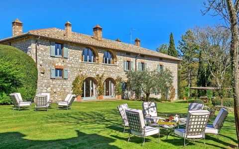 Villa Aiola: Estate, Giardino, Dimora, Agriturismo, Villa, Prato, Landscaping, Hacienda, Hedge, Una Casa Maestosa