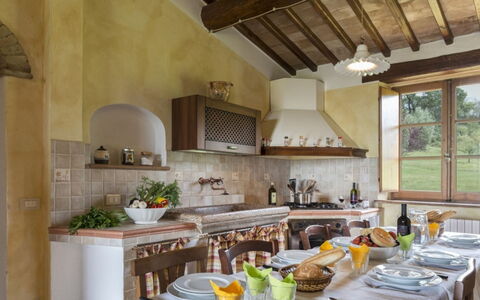 Podere Aurora: Interior Design, Mobilia, Cucina, Pavimentazione, Legna, Casa, Soffitto, Camera, Pavimento, Casa