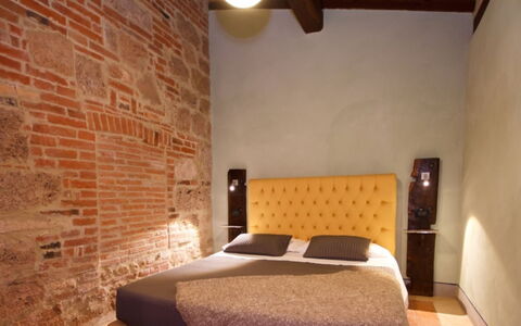 Podere della Bruciata: Parete, Camera Da Letto, Mobilia, Interior Design, Letto, Pavimentazione, Pavimento, Lenzuolo, Soffitto, Camera