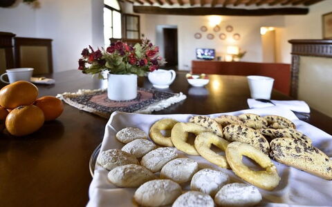 Il Tinaio: Cibo, Tavola, Ingrediente, Cibo Da Mangiare Con Le Mani, Dolce, Serveware, Cucinando