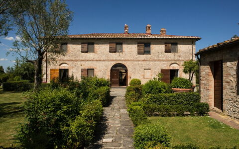Villa Giuncheto: Architettura, Arbusto, Estate, Giardino, Agriturismo, Villetta, Hacienda, Landscaping, Prato, Hedge