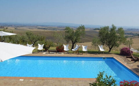 Villa Giuncheto: Piscina, Ricorrere, Mobili Da Esterno, Lettino, Eco Hotel, Tempo Libero, Villa, Shade, Hacienda, Hotel