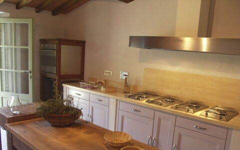 Case Belle: Cucina, Controsoffitto, Legna, Elettrodomestico Da Cucina, Pavimentazione, Interior Design, Cabinetry, Casa, Mobilia, Cucina Stufa
