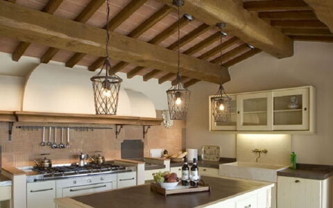 Villa Santa Virginia: Cucina, Interior Design, Mobilia, Pavimentazione, Soffitto, Casa, Controsoffitto, Cabinetry, Pavimento, Lampada