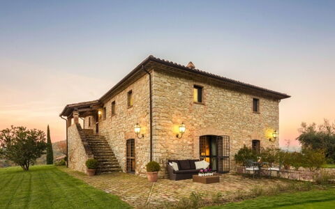 Villa Sibilla: Erba, Architettura, Paesaggio, Lotto, Casa, Area Rurale, Casa, Villetta, Estate, Agriturismo