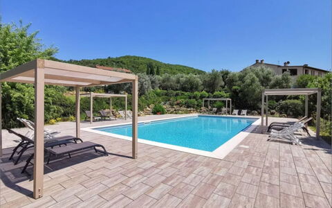 Podere della Madonna Villa: Piscina, Mobili Da Esterno, Ricorrere, Materiale Composito, Flagstone, Shade, Eco Hotel, Deck, Terrazza, Struttura Esterna