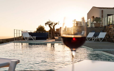 Villa Eroica: Piscina, Mobili Da Esterno, Sedia, Sera, Crepuscolo, Lettino, Ricorrere, Tramonto