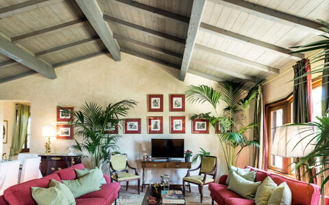 Villa del Sirio: Mobilia, Interior Design, Soffitto, Divano, Pavimentazione, Illuminazione, Tavolo, Soggiorno, Casa, Pavimento