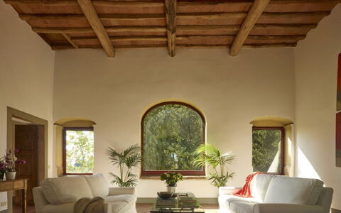 Villa del Riccio: Mobilia, Interior Design, Parete, Legna, Pavimentazione, Casa, Pavimento, Soggiorno, Camera, Divano