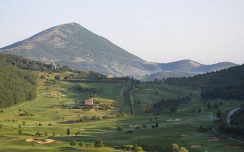 Villa Savino: Geografia Montane, Montagna, Collina, Highland, Pascolo, Paesaggio, Catena Montuosa, Hill Station, Plain, Lotto