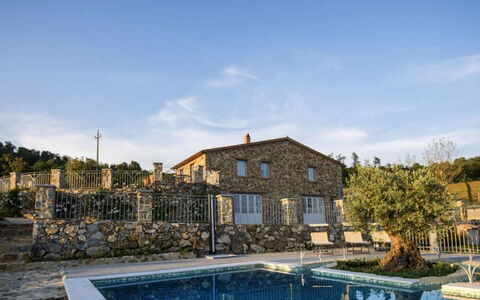 Villa Rufeno: Villetta, Estate, Muro ​​Di Pietra, Villa, Piscina