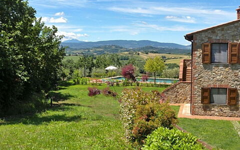 Casale Gioiello: Arbusto, Villetta, Area Rurale, Giardino, Agriturismo, Prato, Cortile, Prato, Estate