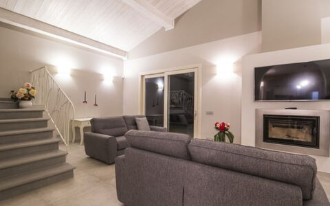 Villa Sara: Interior Design, Pavimentazione, Mobilia, Divano, Soffitto, Pavimento, Camera, Soggiorno, Illuminazione, Casa
