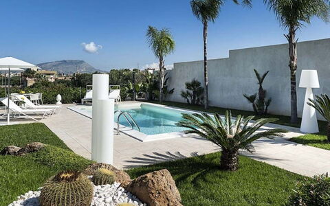 Villa della Laguna: Ricorrere, Giardino, Landscaping, Eco Hotel, Piscina, Shade, Vaso Di Fiori, Hacienda