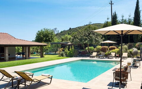 Villa Etna: Piscina, Mobili Da Esterno, Ricorrere, Ombrello, Tempo Libero, Eco Hotel, Shade, Lettino, Hacienda, Landscaping