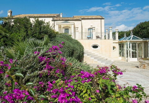 Villa del Drago: Arbusto, Giardino, Estate, Landscaping, Dimora, Hacienda, Villa, Giardino Botanico, Cortile, Driveway