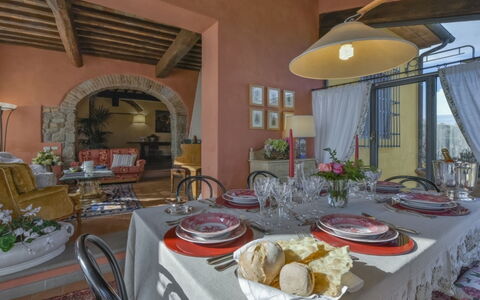 Villa Lucente: Mobilia, Interior Design, Parete, Sedia, Tavolo, Sala Da Pranzo, Cucina & Sala Da Pranzo Tavolo, Pavimentazione, Camera, Illuminazione
