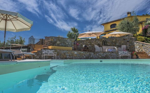 Villa Lucente: Piscina, Estate, Ricorrere, Hacienda, Villa, Eco Hotel, Giochi D'Acqua, Mobili Da Esterno, Resort Citta ', Landscaping